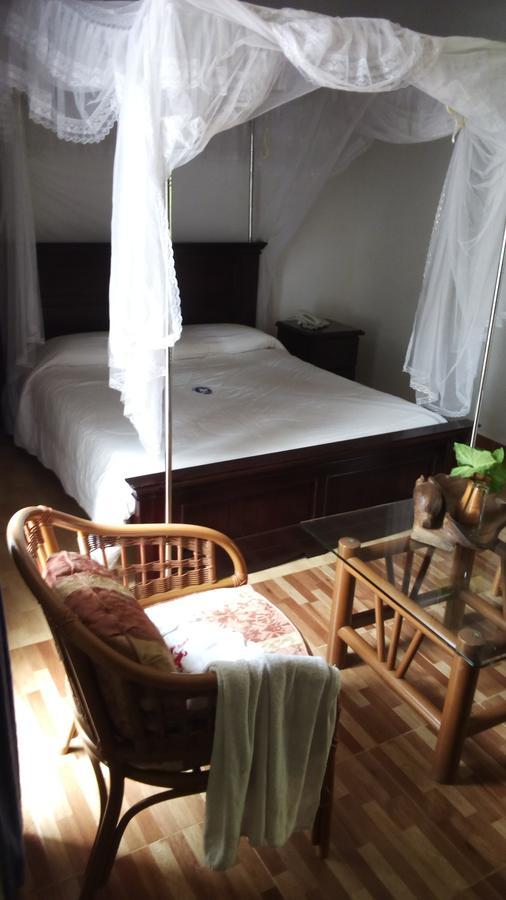 White Horse Inn Kabale Экстерьер фото