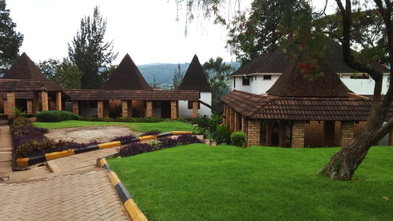 White Horse Inn Kabale Экстерьер фото