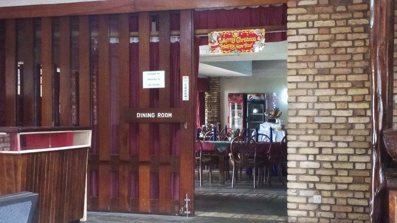 White Horse Inn Kabale Экстерьер фото
