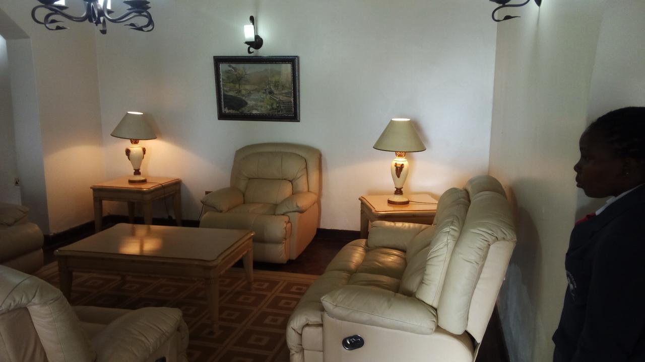 White Horse Inn Kabale Экстерьер фото